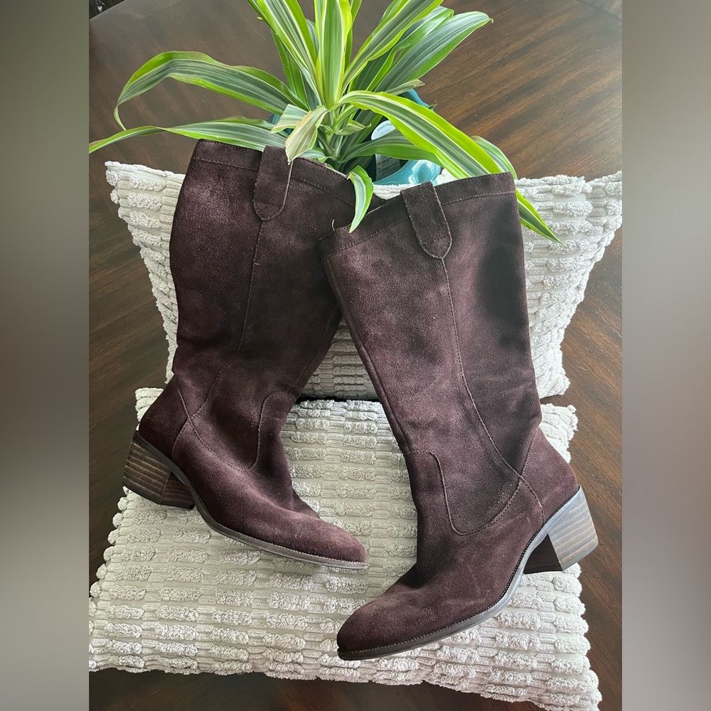 🌹Banana Republic Boots: Size 7
